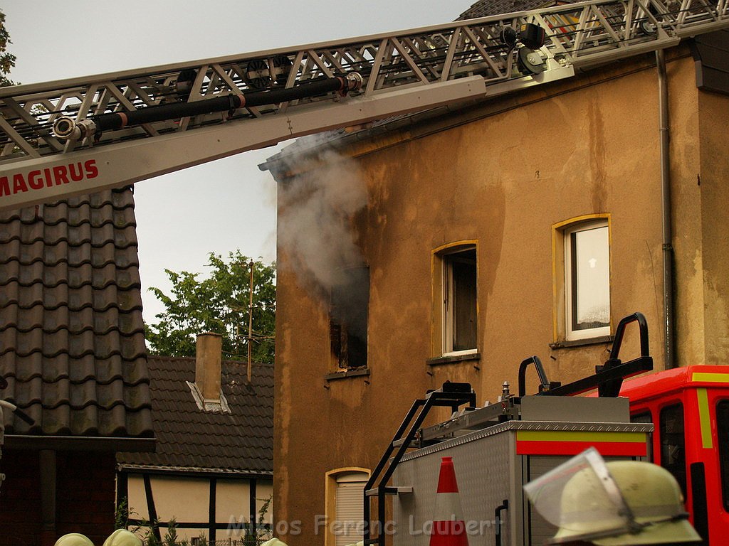 Wohnungsbrand Koeln Stammheim Stammheimer Hauptstr P189.JPG